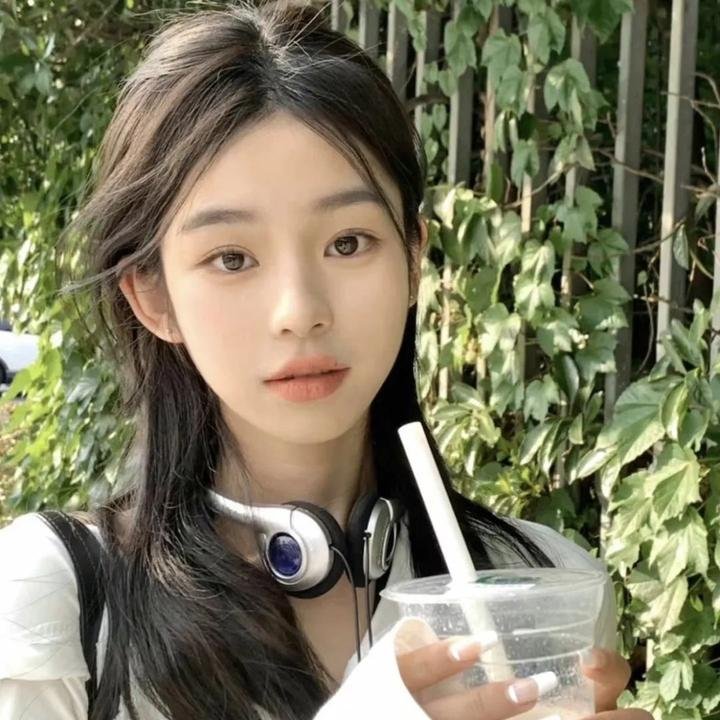 虞美人盛开的山坡